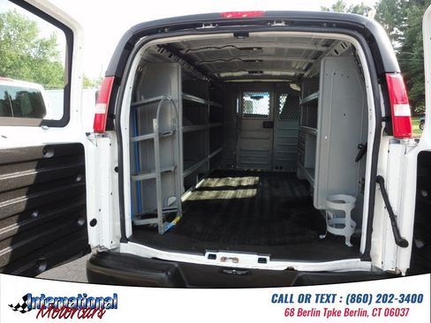 Used 2017 Chevrolet Express 2500 RWD image 7