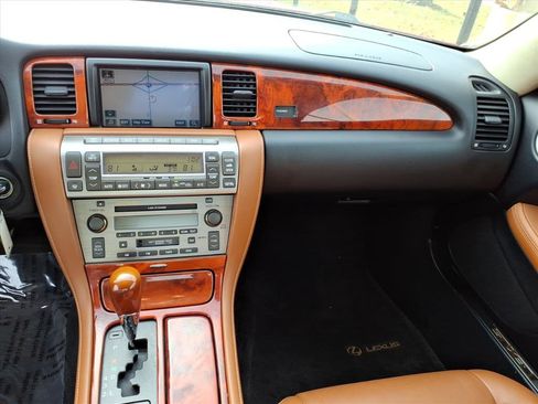 Used 2005 Lexus SC 430 Convertible image 7