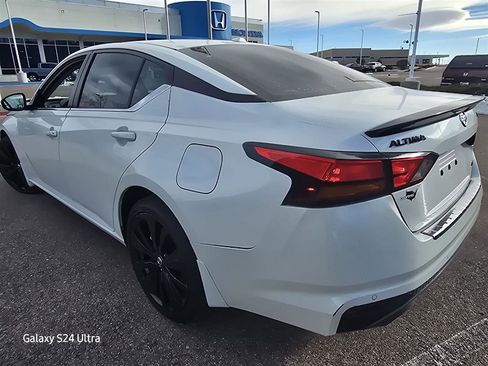 Used 2022 Nissan Altima 2.5 SR w/ Midnight Edition Package image 11