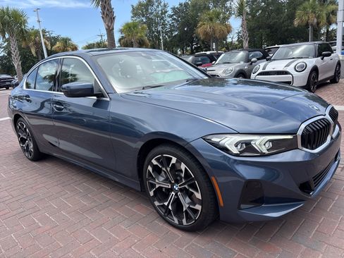 Used 2025 BMW 330i Sedan RWD image 2
