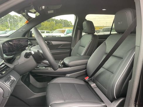 Used 2026 Buick Enclave Sport Touring w/ Super Cruise Package FWD image 12
