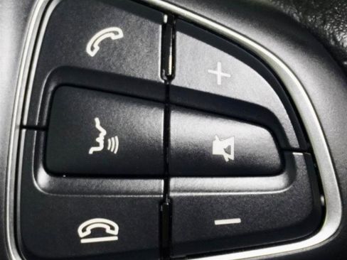 Used 2020 Mercedes-Benz GLA 250 GLA 250 4MATIC image 32