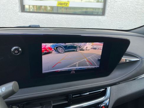 Used 2025 Buick Envista Sport Touring image 17