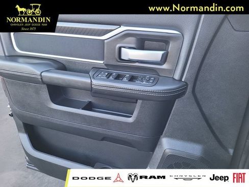 Used 2025 RAM 2500 Big Horn AWD/4WD image 15