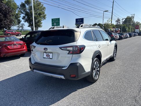 Certified 2023 Subaru Outback Limited AWD/4WD image 19