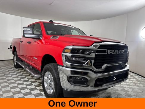 Used 2026 RAM 2500 Big Horn AWD/4WD image 4
