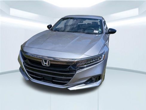 Used 2022 Honda Accord Sport image 2