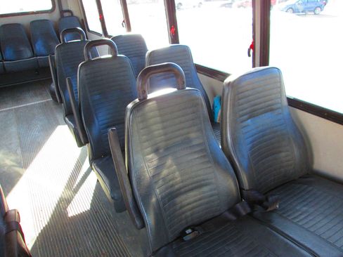 Used 2016 Ford E-450 and Econoline 450 Super Duty w/ Shuttle Bus Prep Package image 10