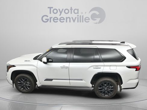Used 2025 Toyota Sequoia Platinum AWD/4WD image 5