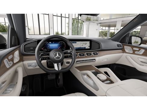 New 2026 Mercedes-Benz GLS 580 4MATIC image 3