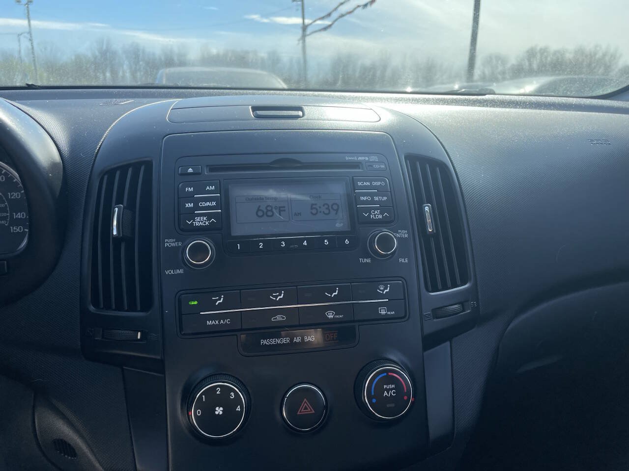 Used 2011 Hyundai Elantra FWD image 11