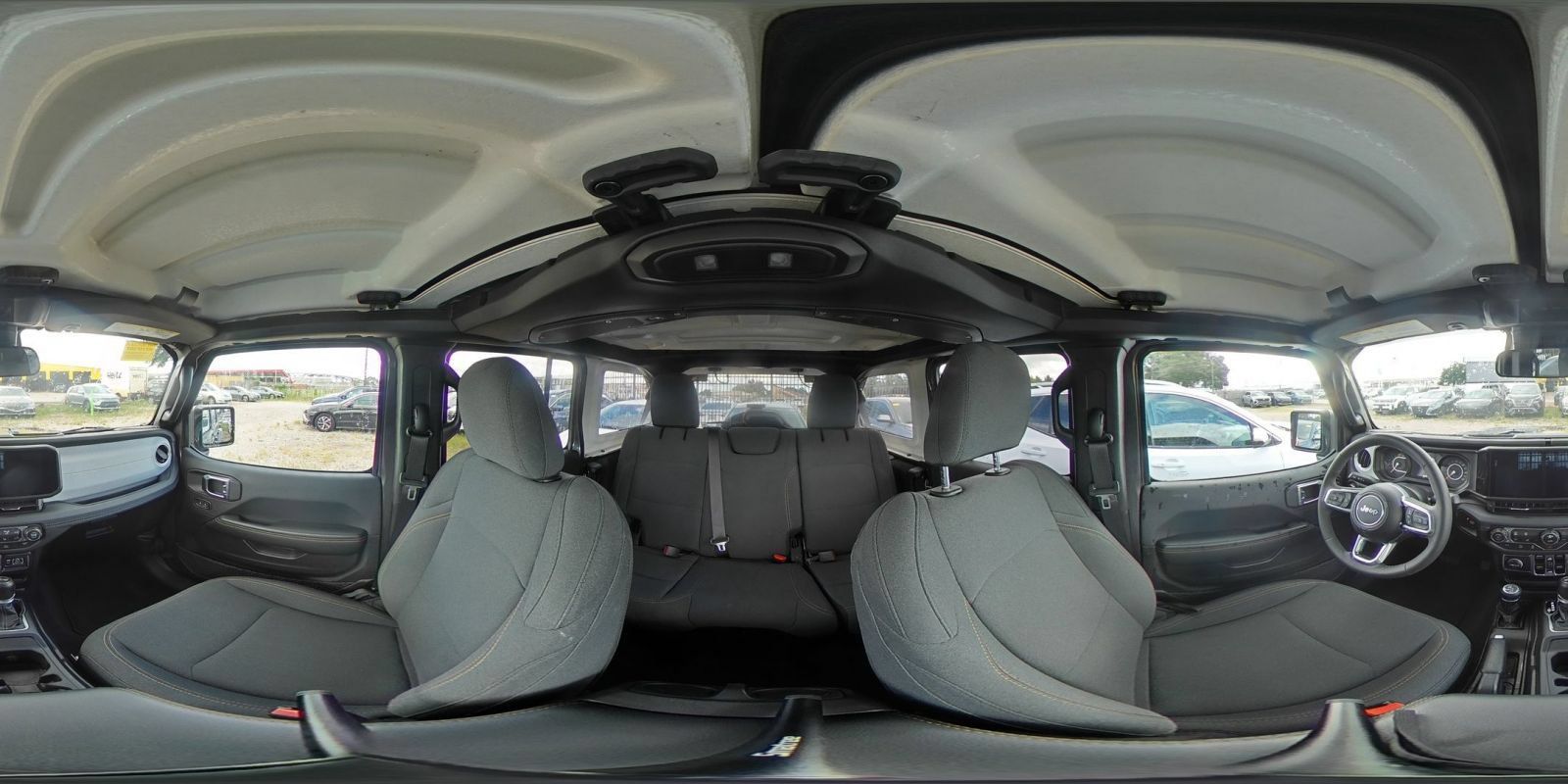 Used 2025 Jeep Wrangler Unlimited Sahara AWD/4WD image 41