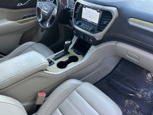 Used 2019 GMC Acadia Denali image 14