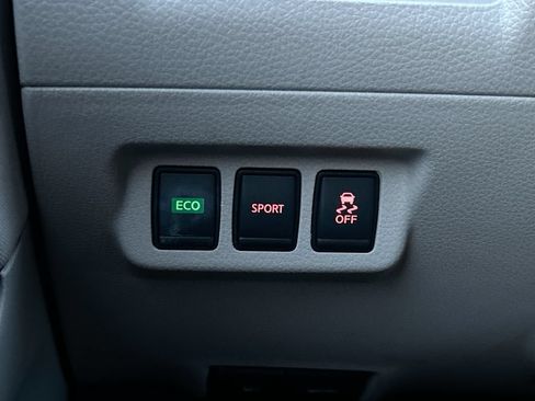 Used 2016 Nissan Sentra SV w/ Style Package FWD image 33
