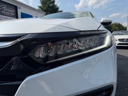 Used 2018 Honda Accord Touring image 27