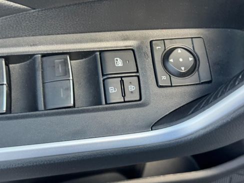 Used 2024 Toyota RAV4 XLE AWD/4WD image 20