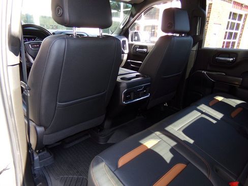Used 2021 GMC Sierra 1500 AT4 w/ AT4 Premium Package AWD/4WD image 25