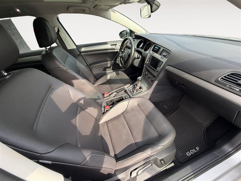 Used 2016 Volkswagen Golf Limited Edition FWD image 16