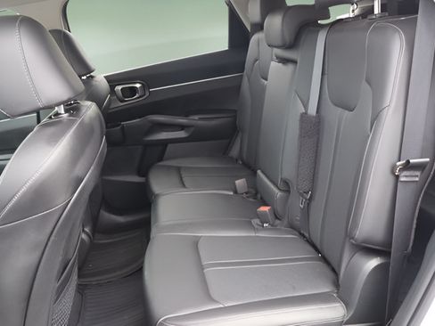 Used 2023 Kia Sorento S w/ Panoramic Sunroof Package FWD image 42