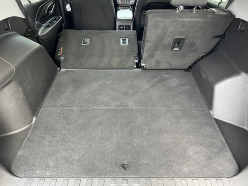 Used 2022 GMC Terrain SLE w/ Driver Convenience Package image 20