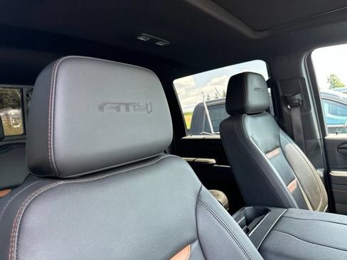 Used 2024 GMC Sierra 2500 AT4 w/ AT4 Premium Plus Package AWD/4WD image 19