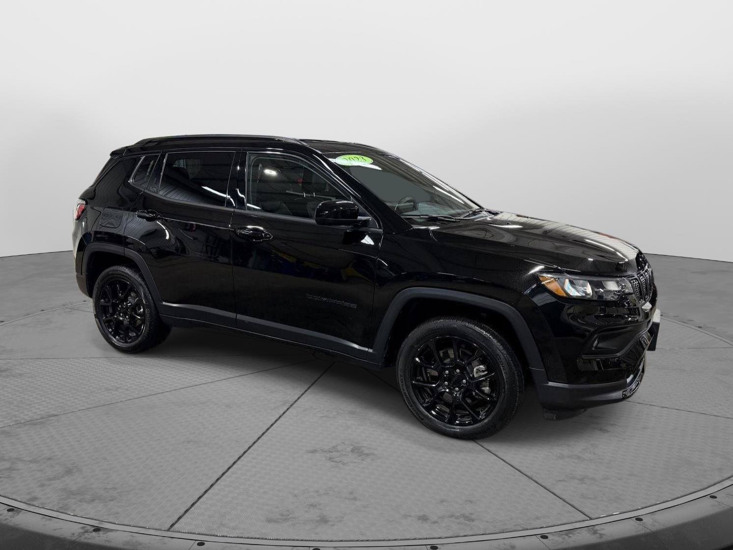 Used 2023 Jeep Compass Latitude AWD/4WD image 17