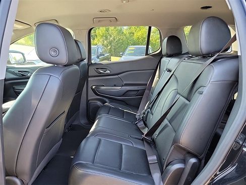 Used 2023 GMC Acadia SLT image 12
