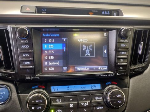 Used 2017 Toyota RAV4 Limited AWD/4WD image 32