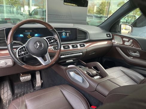 Used 2022 Mercedes-Benz GLS 450 4MATIC image 10