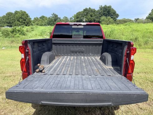 Used 2019 Chevrolet Silverado 1500 High Country w/ Technology Package AWD/4WD image 36