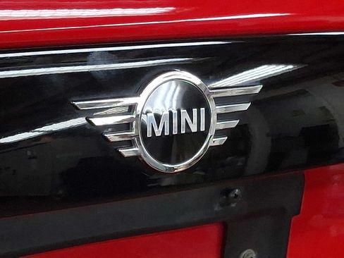 Used 2021 MINI Cooper 4-Door Hardtop w/ Storage Package FWD image 30