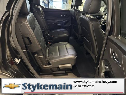 Used 2022 Chevrolet Traverse RS image 12