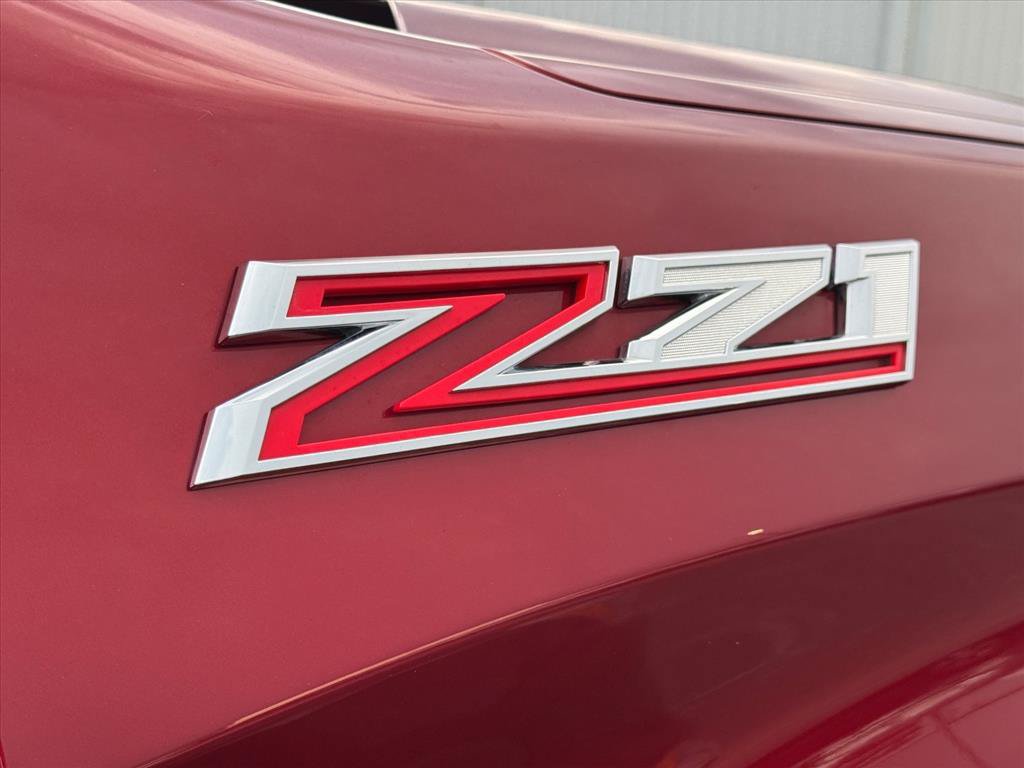 Used 2021 Chevrolet Silverado 1500 LT Trail Boss w/ Convenience Package II AWD/4WD image 3