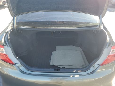 Used 2012 Toyota Camry XLE image 9