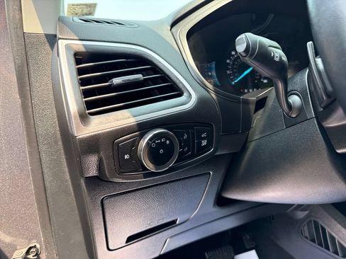 Used 2024 Ford Edge SEL w/ Convenience Package AWD/4WD image 16