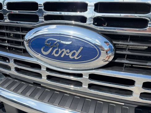 Used 2025 Ford F250 XLT AWD/4WD image 39