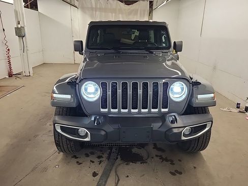 Used 2021 Jeep Wrangler Unlimited Sahara w/ Dual Top Group AWD/4WD image 2