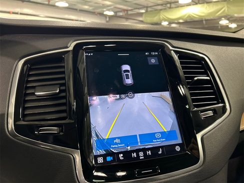 Certified 2023 Volvo XC90 B5 Plus w/ Protection Package Premier image 17
