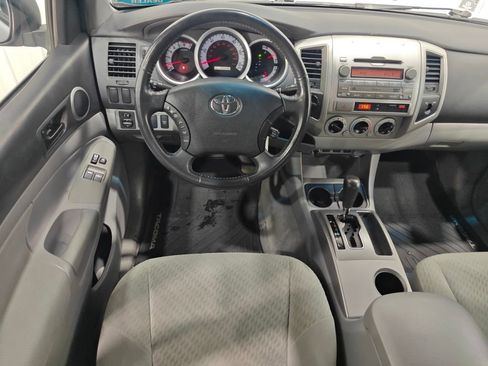 Used 2011 Toyota Tacoma 4x4 Access Cab w/ SR5 Pkg #2 image 4