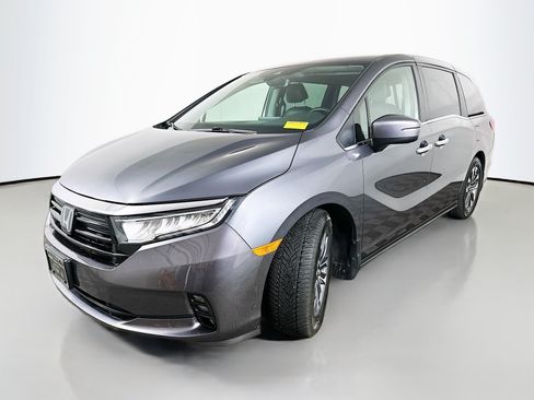 Used 2023 Honda Odyssey EX-L image 3