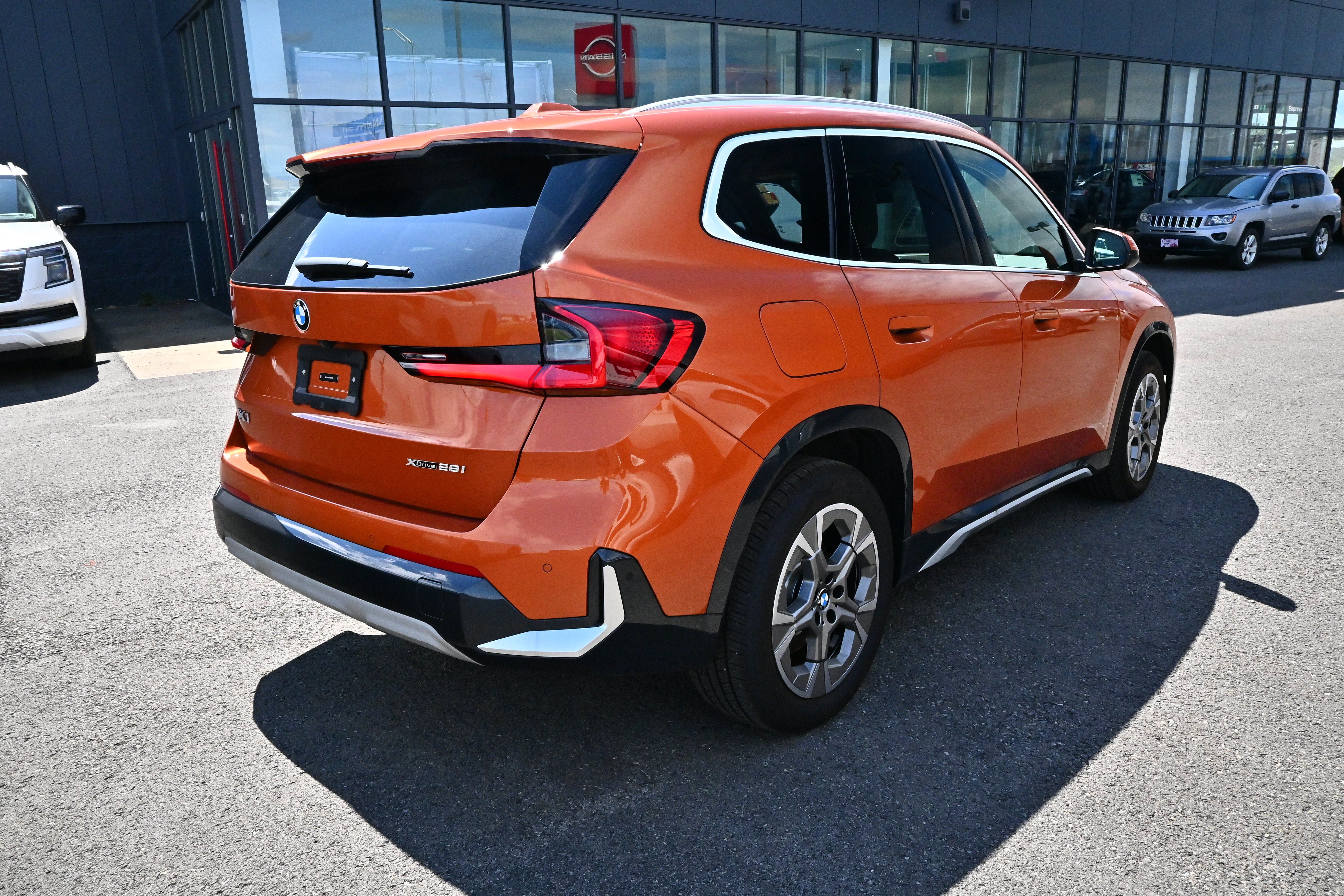 Used 2025 BMW X1 xDrive28i w/ Convenience Package AWD/4WD image 8