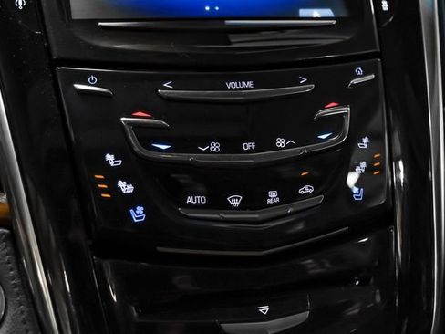 Used 2015 Cadillac Escalade Luxury AWD/4WD image 32