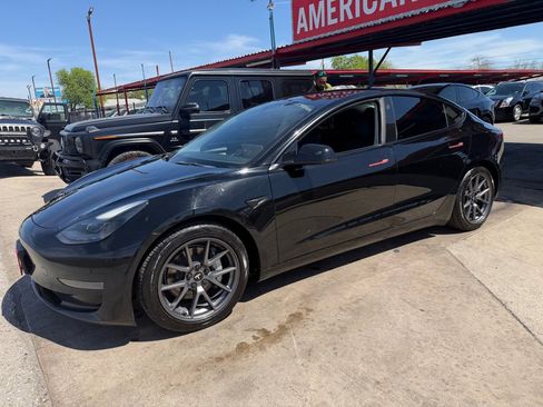 Used 2021 Tesla Model 3 Standard Range Plus image 19