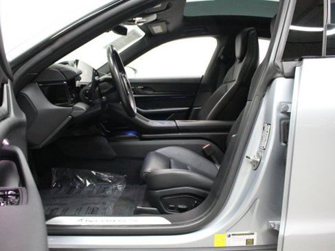 Used 2021 Porsche Taycan 4S w/ Premium Package image 7