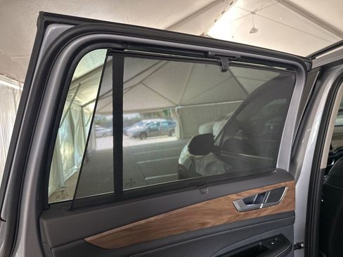 New 2026 Volkswagen Atlas SE FWD image 15