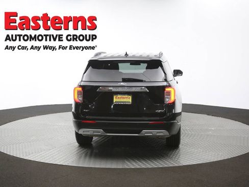 Used 2023 Ford Explorer XLT w/ Equipment Group 202A AWD/4WD image 37