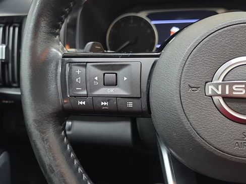 Used 2022 Nissan Pathfinder SL w/ Lighting Package (N92) AWD/4WD image 16