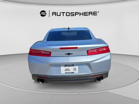 Used 2017 Chevrolet Camaro LT RWD image 7