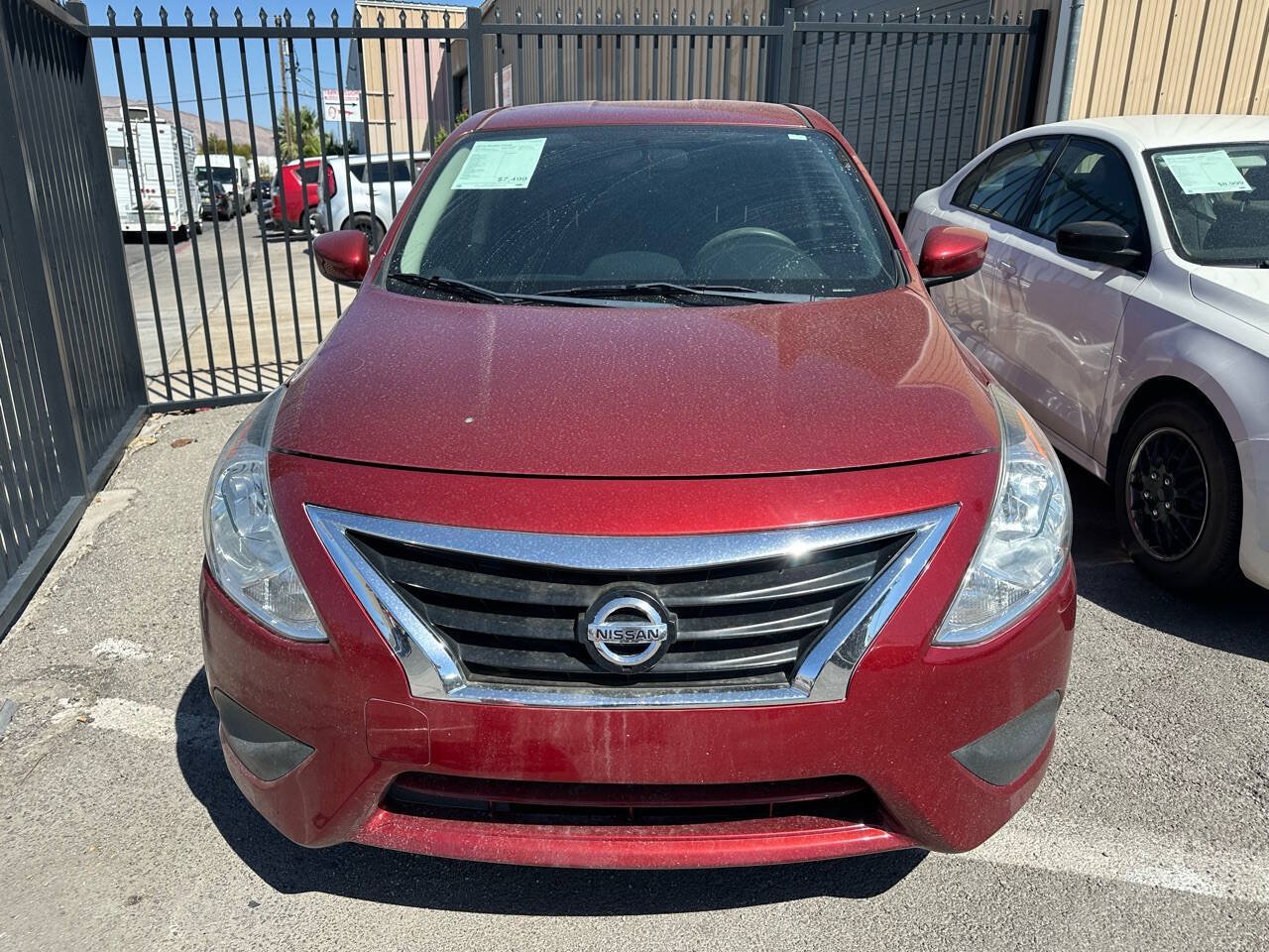 Used 2018 Nissan Versa SV FWD image 2