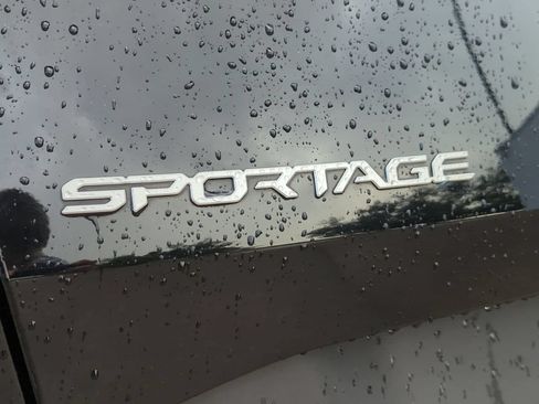 Used 2023 Kia Sportage EX FWD image 6